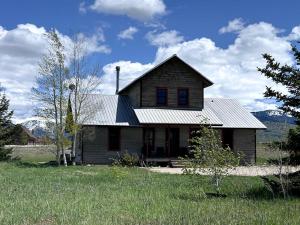 Secluded Farmhouse Retreat with Firepit Near Outdoor Adventures in Driggs, Idaho