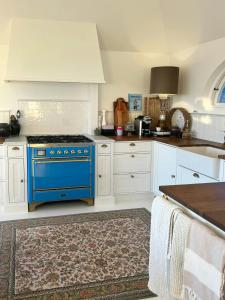 Seaside Hotel-Inspired Home With Sea View