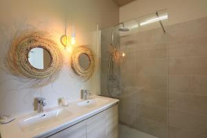 Maisons de vacances Elegant Villa With Pool Near Montpellier Centre : photos des chambres