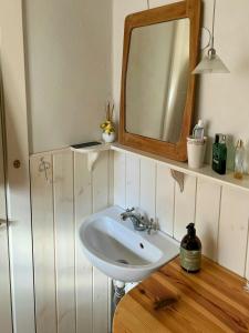 Thatched Cottage Between Tisvilde And Liseleje