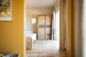 Maisons de vacances Contemporary Villa With Pool In Provence : photos des chambres