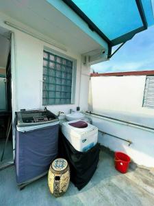 STU 202 Cozy Quiet Near Unlce Ho Mausolem