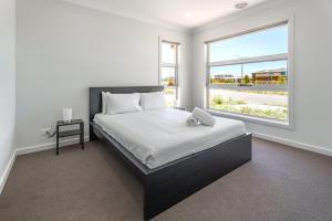 Spacious Family Retreat 4BR Home Parks Zoo Golf