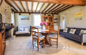 Holiday Home Lieu Dit La Vieille Place