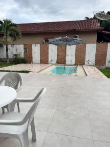 Home in Guapimirim for Family