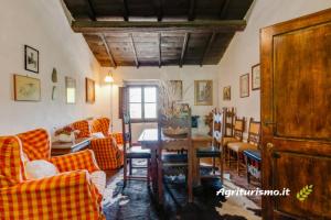 Exclusive apartment with fireplace