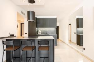 Casa Linda Terrace Pool Modern