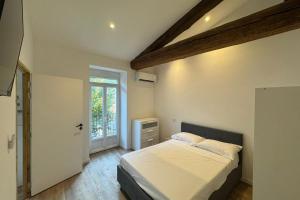 Appartements Apartment 7-rooms with terrace in Nimes : photos des chambres