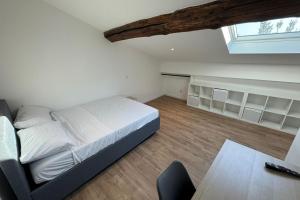 Appartements Apartment 7-rooms with terrace in Nimes : photos des chambres