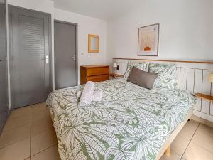 Terrasse privée, piscine, à 5 mn de la plage