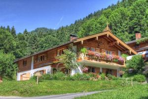 Ferienwohnungen Kimpfbeck, Kreuth-Schärfen