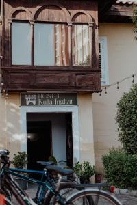 The Englishmans Clock Tower Hostel & More