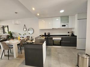 Apartamento encantador con piscina compartida a 500m de la playa - ES-376-16