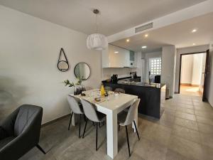 Apartamento encantador con piscina compartida a 500m de la playa - ES-376-16