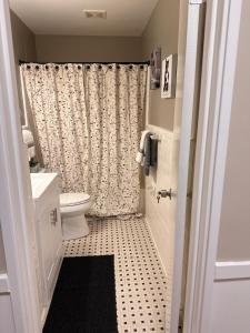 Hilltop Haven Near Downtown