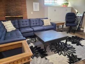 No Cleaning Fee BYU Creamery WD 65 TV King