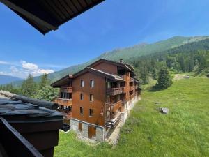 Studio cosy 4 pers., balcon, à 80m des pistes, animaux acceptés, parking - FR-1-356-466