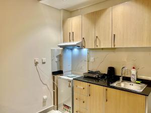 Karama stunning unit for 4