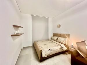 Karama stunning unit for 4