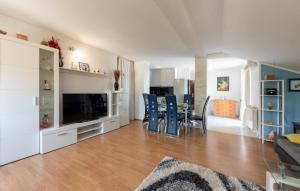 Apartman Max 3 by Villas Guide