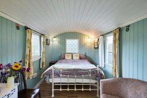 Host & Stay - Shepherds Hut
