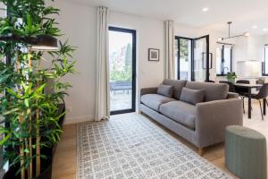 FLH Alameda Studio ll