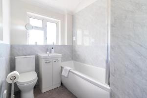 Stunner Sea View 2 bedroom Sleeps 6-Free Parking