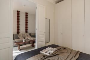 Zafiro - 3 bedrooms and balcony in Sants