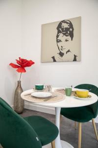 Appartements AUDREY-Quartier Mairie-arenes antiques-Clim : photos des chambres