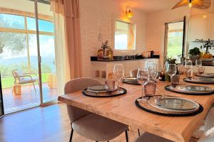 Villas PLEN SOULEU High Standing Villa pool Jacuzzi Sauna and AirCo By Sunset : photos des chambres