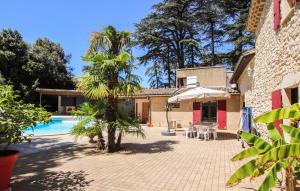 Maisons de vacances Beautiful Home In Saulce Sur Rhone : photos des chambres