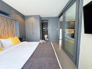 Amazing 1Bdr Kamala City Gate 3 Pools, Coworking