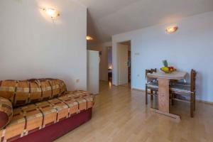 Two-Bedroom Apartment in Crikvenica XXXIII