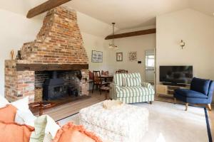 Homely Cottage for 6 Near Chichester & Goodwood