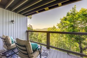 Breathtaking Highlands Condo with Mountain View