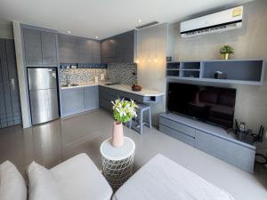 Amazing 1Bdr Kamala City Gate 3 Pools, Coworking