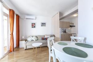 AlmeriaSuite Las Caracolas Beach