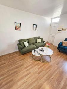 Appartements Maisonnette en duplex avec Jardin-Babyfoot et Billard : photos des chambres