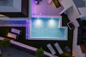 Nova Luxury Residence apartment with private heated pool 