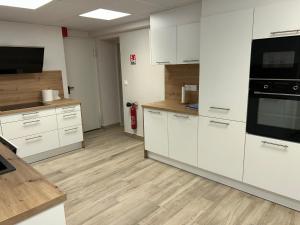 Grande maison, jusqu’à 14 personnes, calme entre forêt et montagne - FR-1-744-47