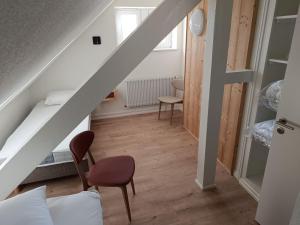 Maisons de vacances Grande maison, jusqu’a 14 personnes, calme entre foret et montagne - FR-1-744-47 : photos des chambres
