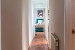 Spacious Sea View 2 bedroom Sleeps 6-Free Parking