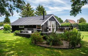 2 Bedroom Lovely Home In Hejls
