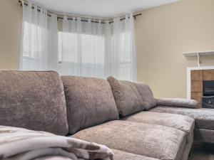 Up to 6 Guests - Stylish Retreat