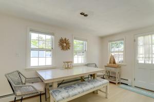 Charming West Yarmouth Home about 2 Mi to Beach!