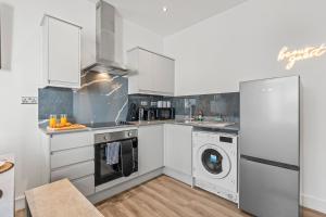 Cardiff Luxe Flats with Spa Facilities