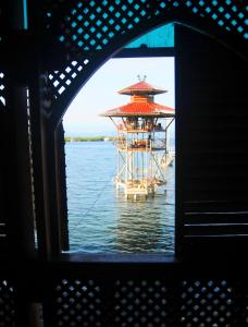 Casa del Artista sobre el Agua