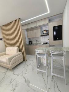 Apartaestudio amoblado, Edificio asturiano 301