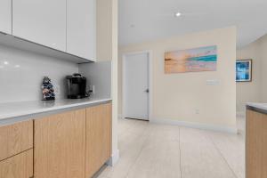 Sky Luxe Amrit Frontal Ocean 2BR 2.5BA