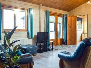 Marros Hill Log Cabin